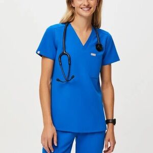 FIGS Catarina 1-Pocket‎ Scrub Top in Royal Blue